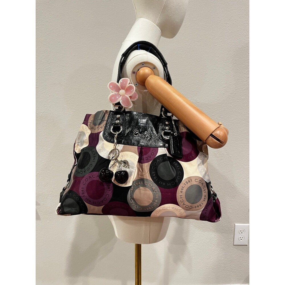 Coach Signature C Shoulder Bag